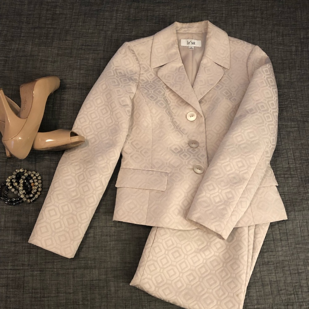 Le Suit 2 pc suit